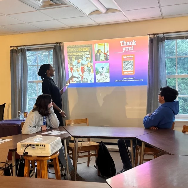 Last month, Take Action Lab alum, @_sara_bako hosted an info session Berea College and the energy in the room was everything.
🌍✨
She shared what it meant to spend a semester in Cape Town on the Human Rights track: the community partners who shaped her learning, the moments that challenged her, the friendships that grounded her, and the shift in perspective that only comes from stepping into the world with curiosity and courage.
We’re so grateful whenever alumni share their stories — because it’s their lived experience that helps future changemakers imagine what’s possible for themselves. 💛
If Saratou’s journey sparks something in you, don’t sit on it. Applications for Take Action Lab are open — and you can experience everything she did (and more). Apply now to start your own global learning journey.
#TiltingFutures #TakeActionLab #HumanRights