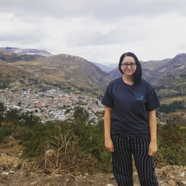 From Ecuador to London and back to us! 🌎✨
We are so proud to spotlight Jamie Constantine, whose journey with Tilting Futures has come full circle. Jamie first joined us as a Fellow in Ecuador (2018), and that spark led to an incredible path:
2018–22: Student leader at @emoryuniversity (Oxford & Emory College) 🦅
2021: Community Building & Social Change Fellow
2022: Fulbright ETA in Mexico 🇲🇽
2024: Graduate studies in London 🇬🇧
2025: Our very own Program Associate at Tilting Futures! 🌀
"My journey into exploring what community means started with Tilting Futures and the learnings stayed with me throughout my formal education. It feels right now to be taking everything I learned about connection and using it to help our global alumni stay engaged, supported, and inspired to lead change."
📖 Read the full feature on Jamie’s community-building journey in Emory University's magazine's latest issue "Strengthening Communities: Answering the Call to Serve." - link in bio!
🚀 Ready to start your own journey? Applications for next semester are open. Apply by January 23rd to begin your journey - also, link in bio!
#TiltingFutures #AlumniSpotlight #GlobalLeadership #StudyAbroad #EmoryAlumni #Fulbright